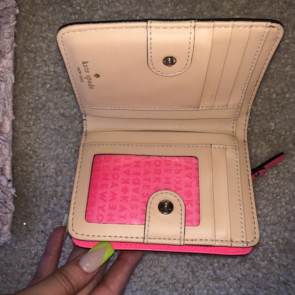 Neon pink Kate Spade mini wallet - Picture 3 of 4